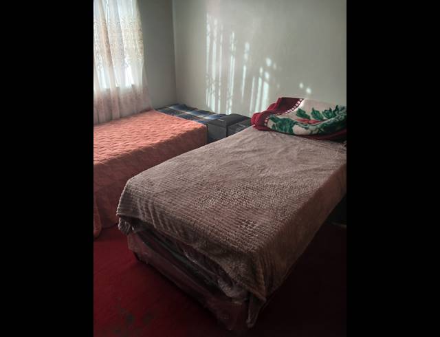 6 BEDROOM HOUSE FOR SALE IN MADADENI B
